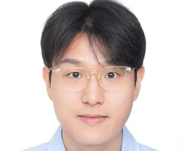 Jin Yong Kim